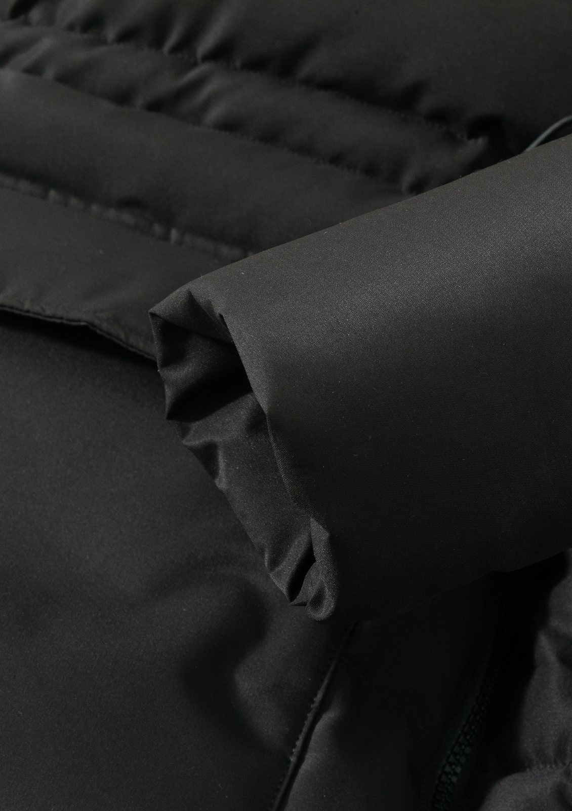 EVA | GIACCA PUFFER CON CAPPUCCIO IMPERMEABILE