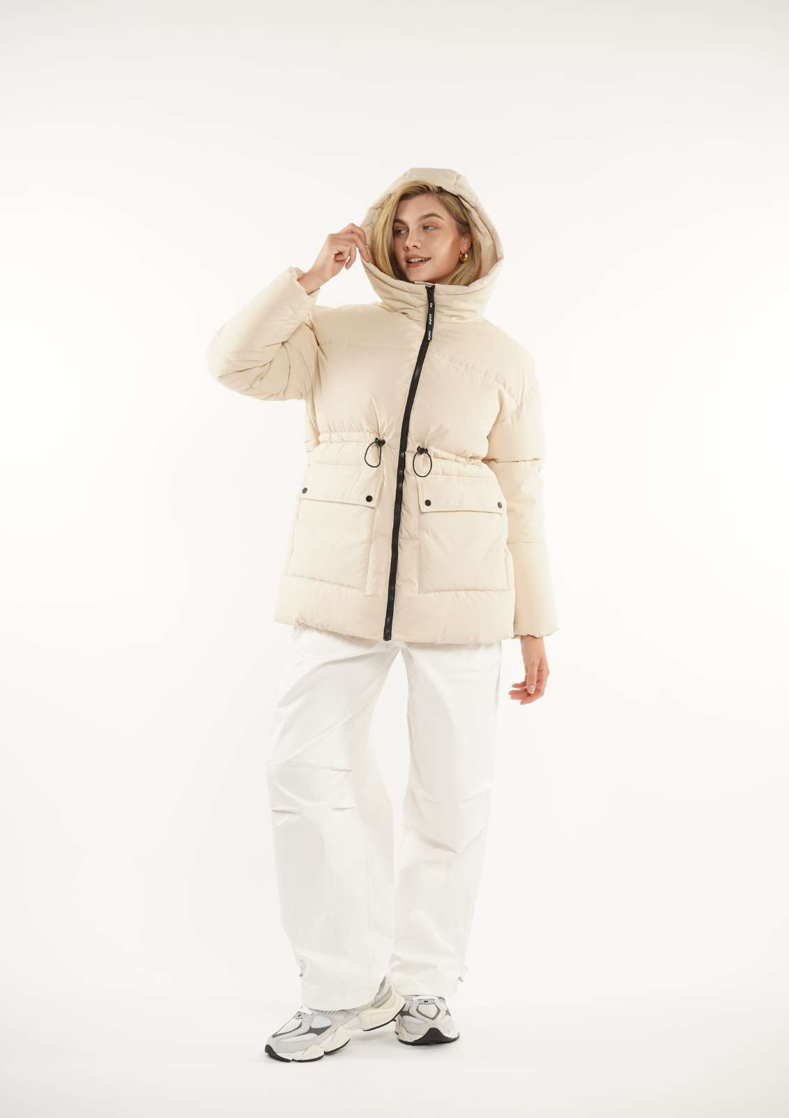EVA | GIACCA PUFFER CON CAPPUCCIO IMPERMEABILE