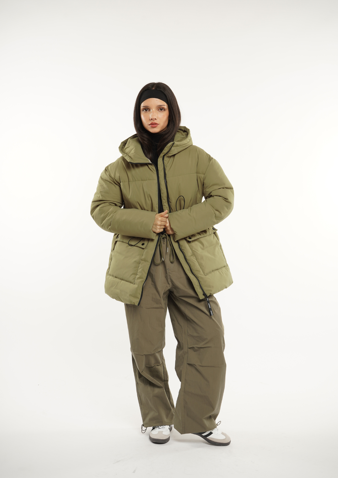 EVA | GIACCA PUFFER CON CAPPUCCIO IMPERMEABILE