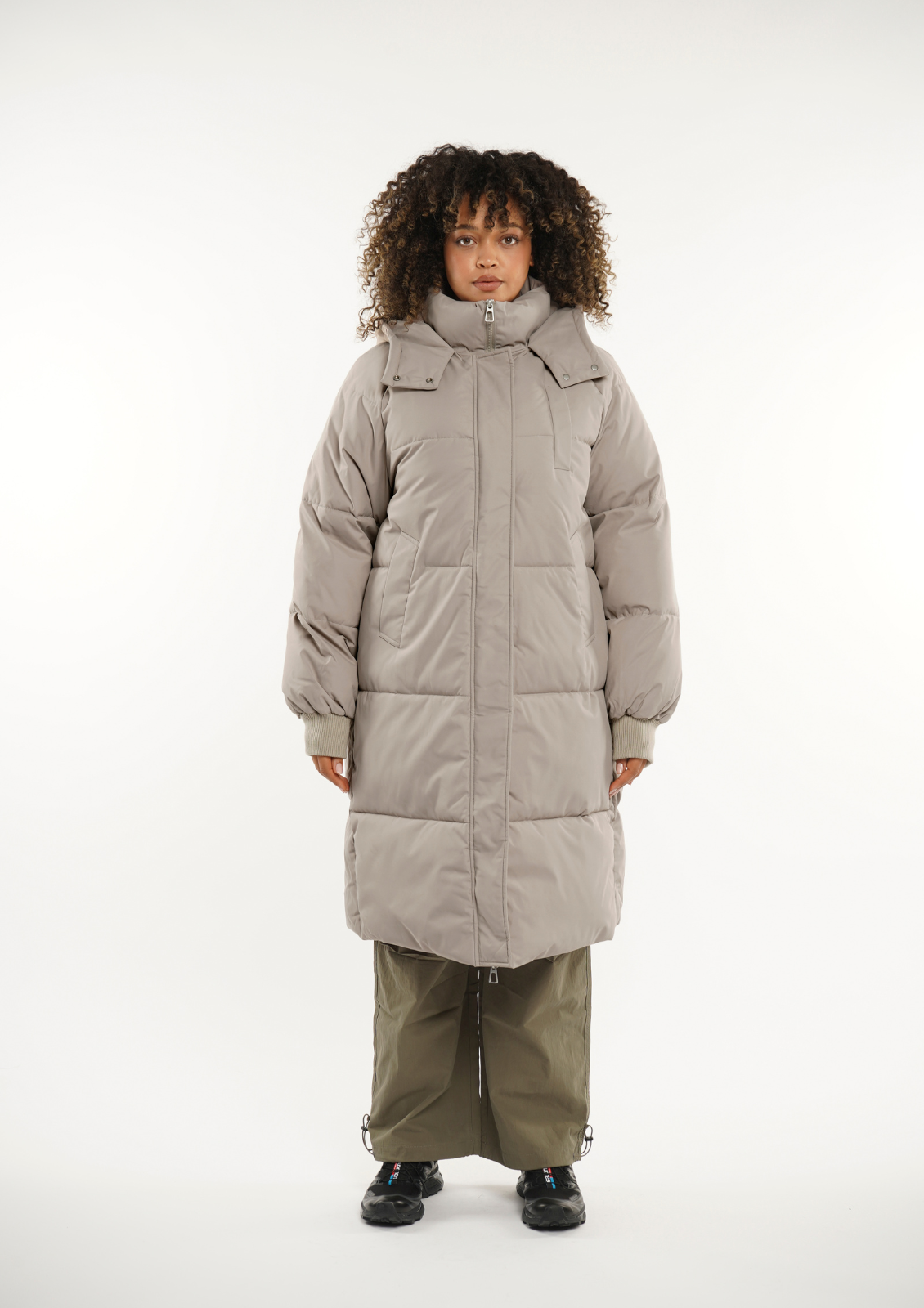 LUNA | GIACCA PUFFER LUNGA CON CAPPUCCIO