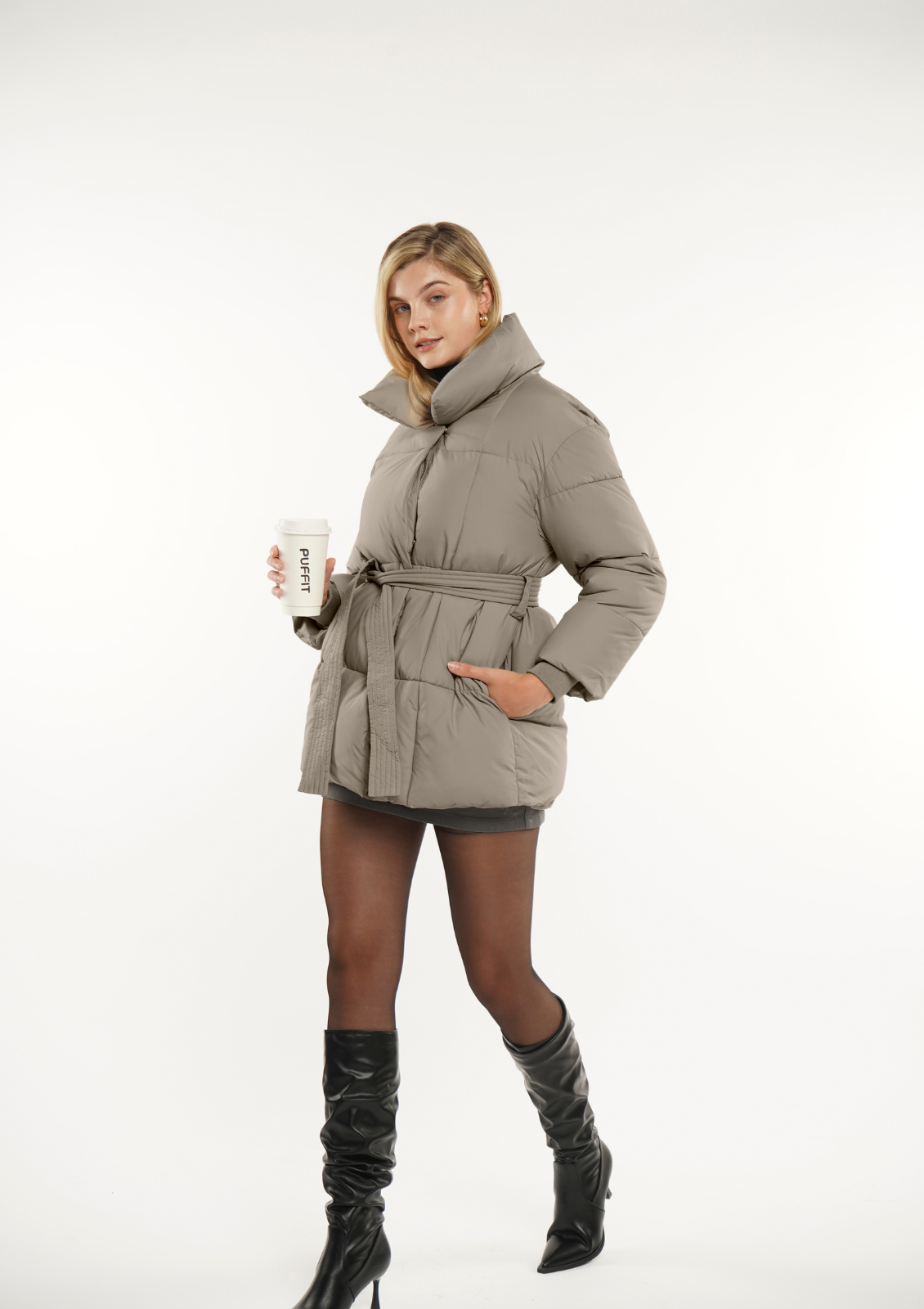 NOVA | GIACCA PUFFER CORTA CON CINTURA
