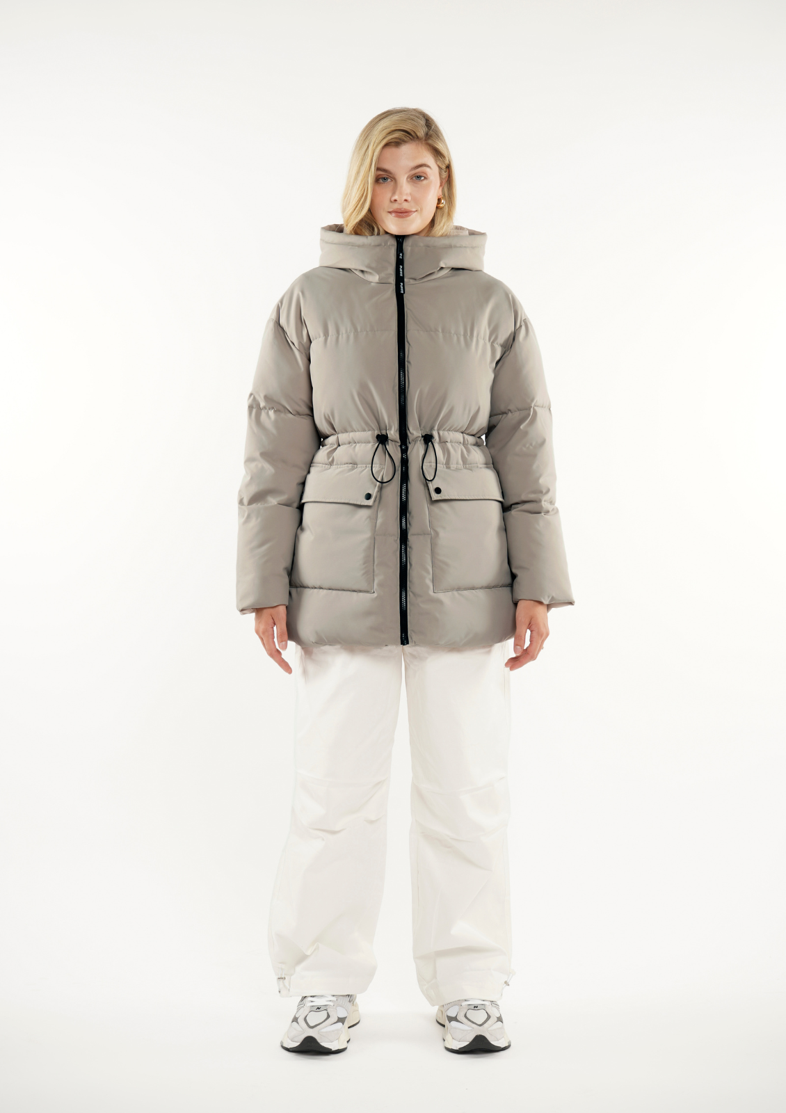 EVA | GIACCA PUFFER CON CAPPUCCIO IMPERMEABILE